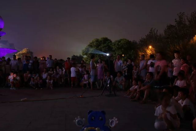 “百場電影進社區(qū)”大型公益活動