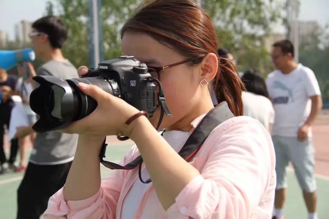 丁紅艷-乾港網(wǎng)絡(luò)總經(jīng)理 丁紅艷-乾港網(wǎng)絡(luò)總經(jīng)理